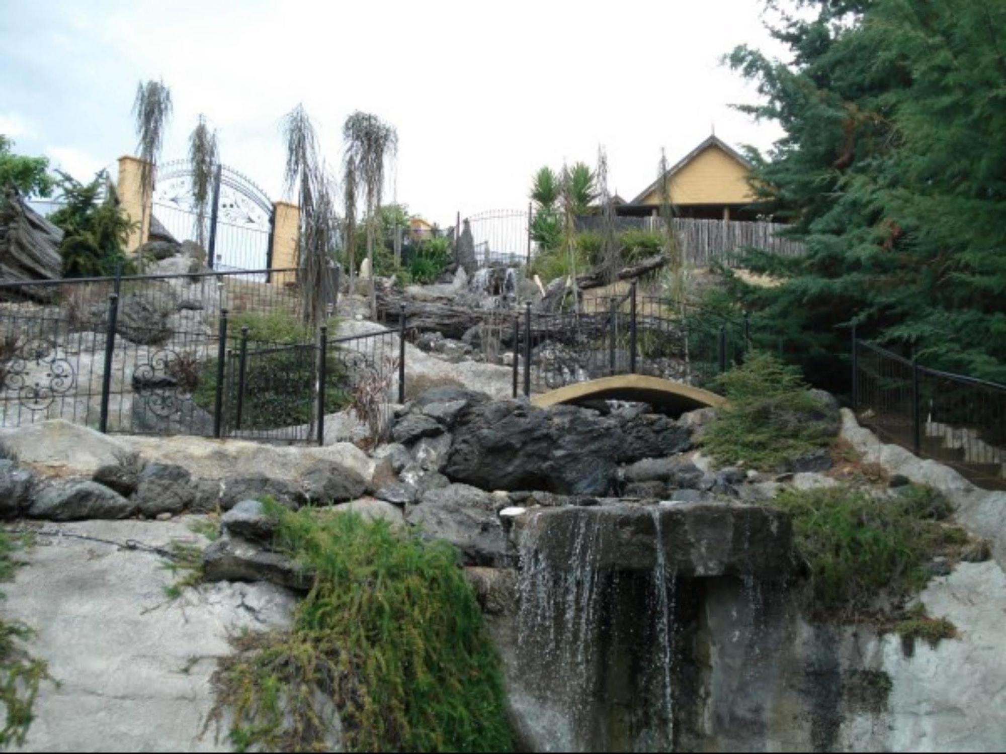 The Mudcastle Villa Нелсън Екстериор снимка